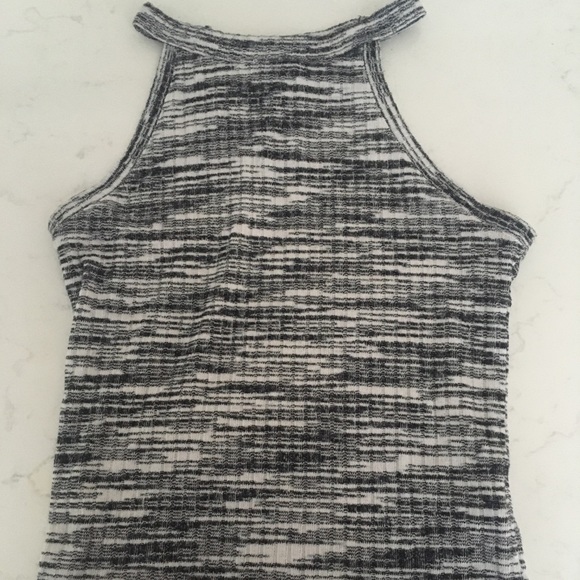 Kohl’s grey halter crop top - Picture 1 of 3